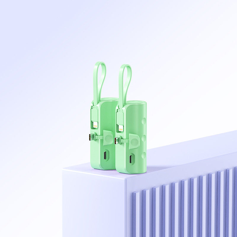 5000mAh Type C Output Mini Capsule Power Bank with Built-in Lip Cable and Lithium Battery